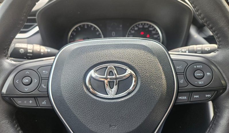 2020 Toyota RAV4 XLE AWD /Low Mileage /SUNROOF /FINANCE ME! full