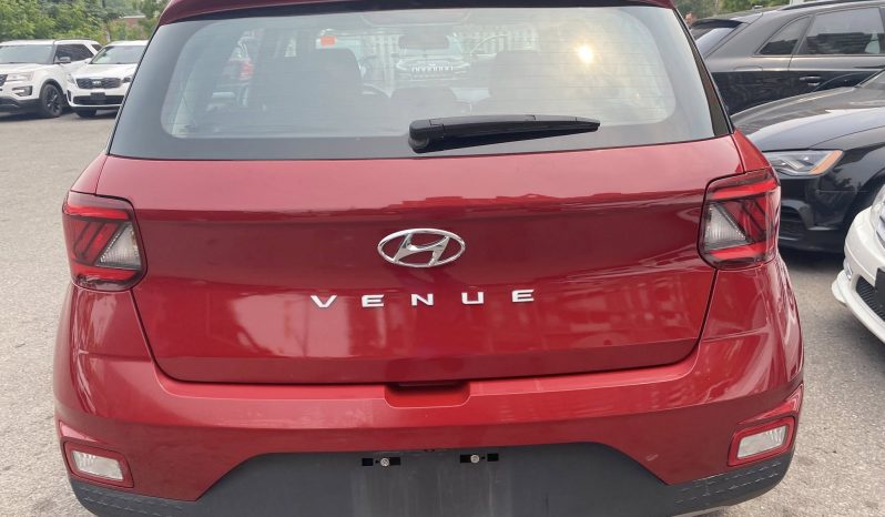 2021 Hyundai Venue Essential IVT Low Mileage /Heated Seats /FINANCE! full