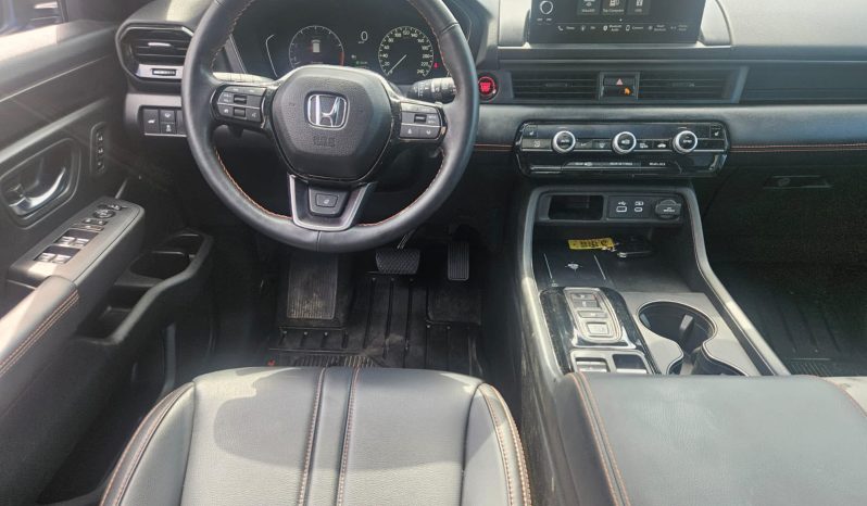 2025 Honda Pilot TrailSport AWD Low Mileage /LOADED /FINANCE ME! full