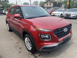 2021 Hyundai Venue Essential IVT Low Mileage /Heated Seats /FINANCE! full