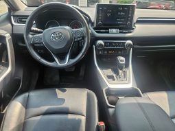 2020 Toyota RAV4 XLE AWD /Low Mileage /SUNROOF /FINANCE ME! full